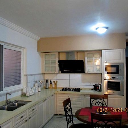 Bertha'S Court D-Plus Apartments Dzorwulu Extérieur photo