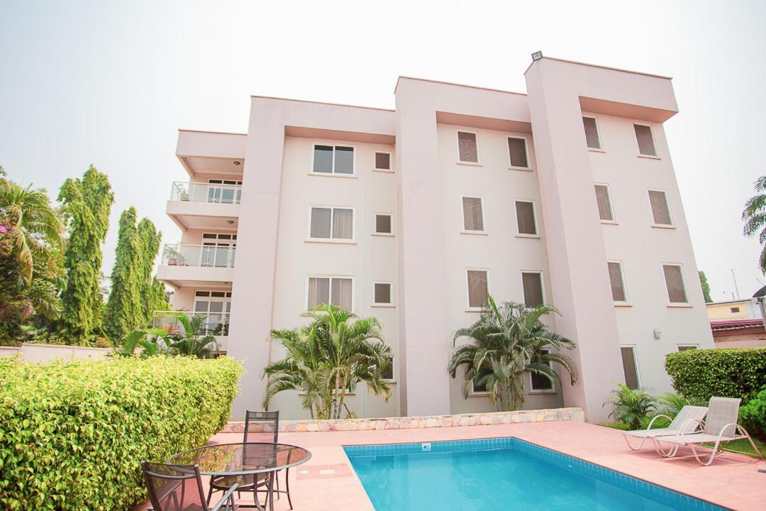 Bertha'S Court D-Plus Apartments Dzorwulu Extérieur photo