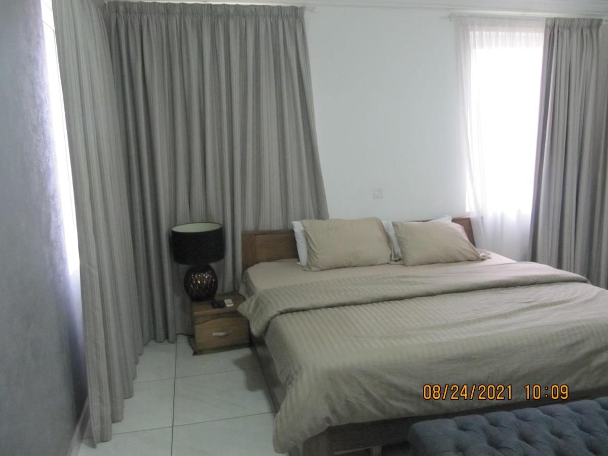 Bertha'S Court D-Plus Apartments Dzorwulu Extérieur photo