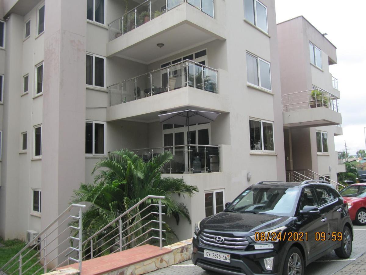 Bertha'S Court D-Plus Apartments Dzorwulu Extérieur photo