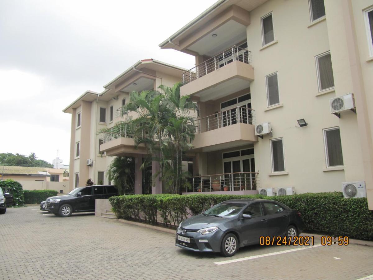 Bertha'S Court D-Plus Apartments Dzorwulu Extérieur photo