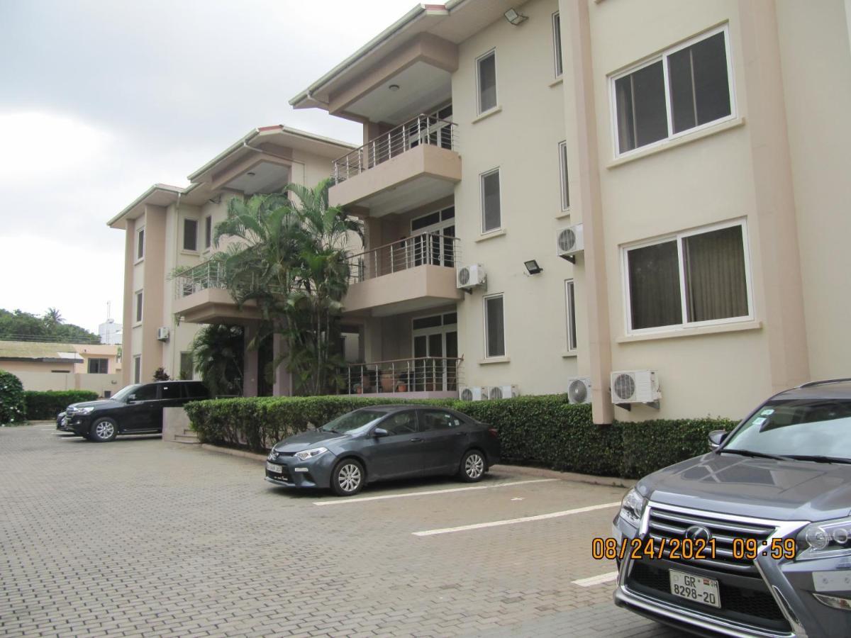 Bertha'S Court D-Plus Apartments Dzorwulu Extérieur photo