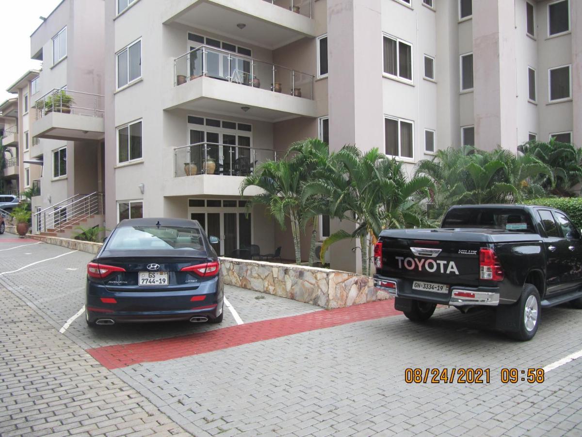 Bertha'S Court D-Plus Apartments Dzorwulu Extérieur photo