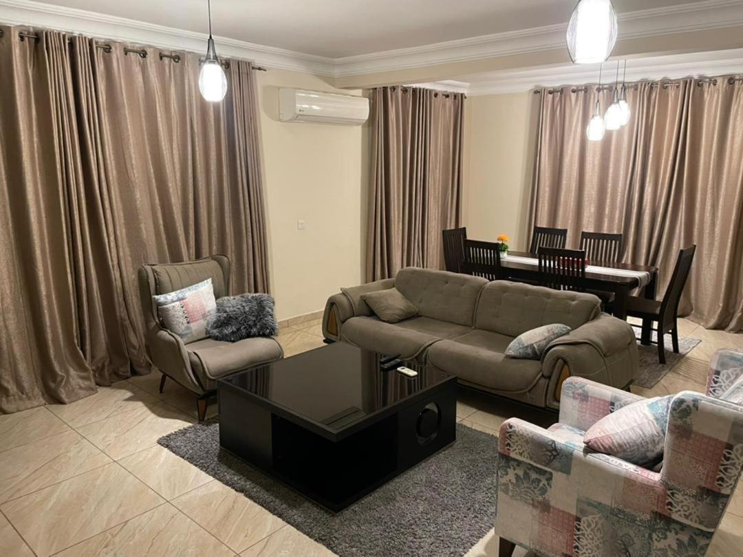 Bertha'S Court D-Plus Apartments Dzorwulu Extérieur photo