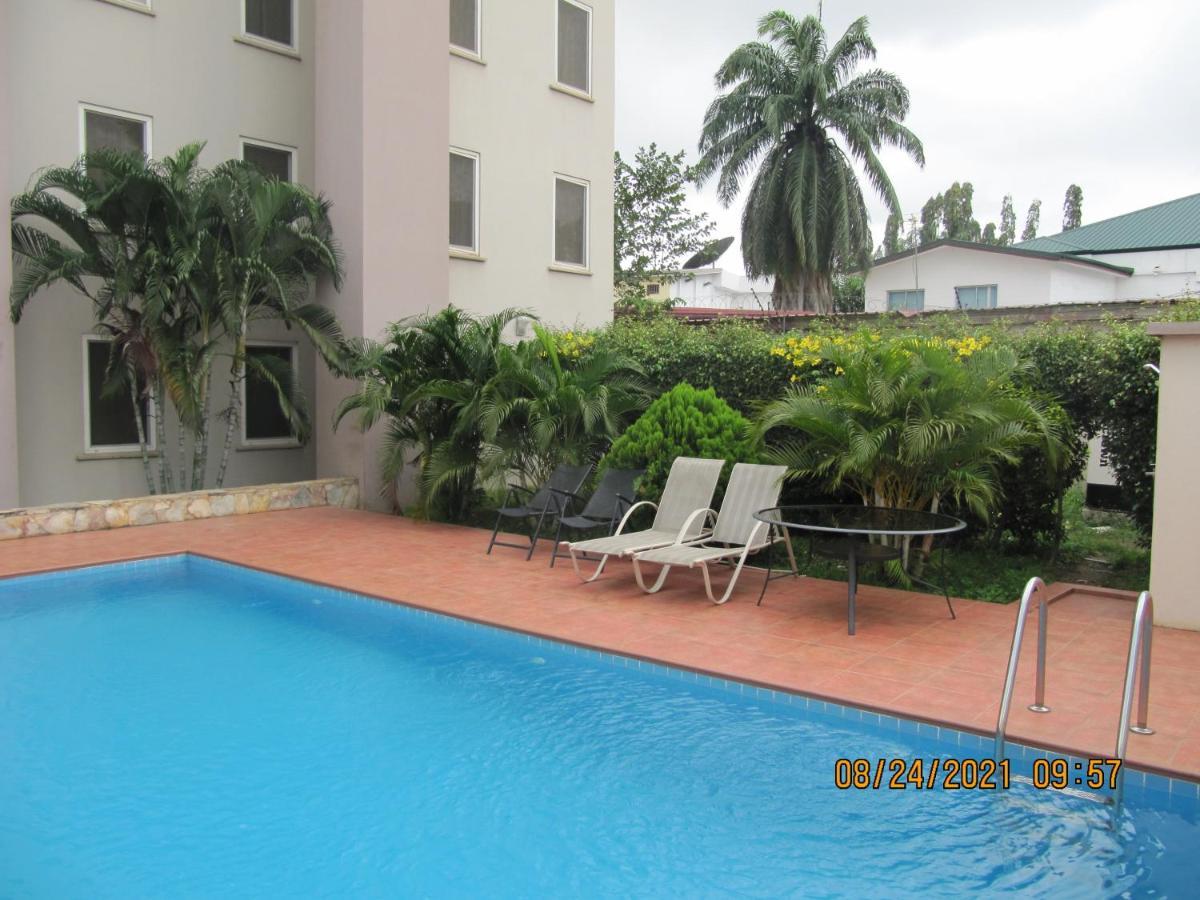 Bertha'S Court D-Plus Apartments Dzorwulu Extérieur photo