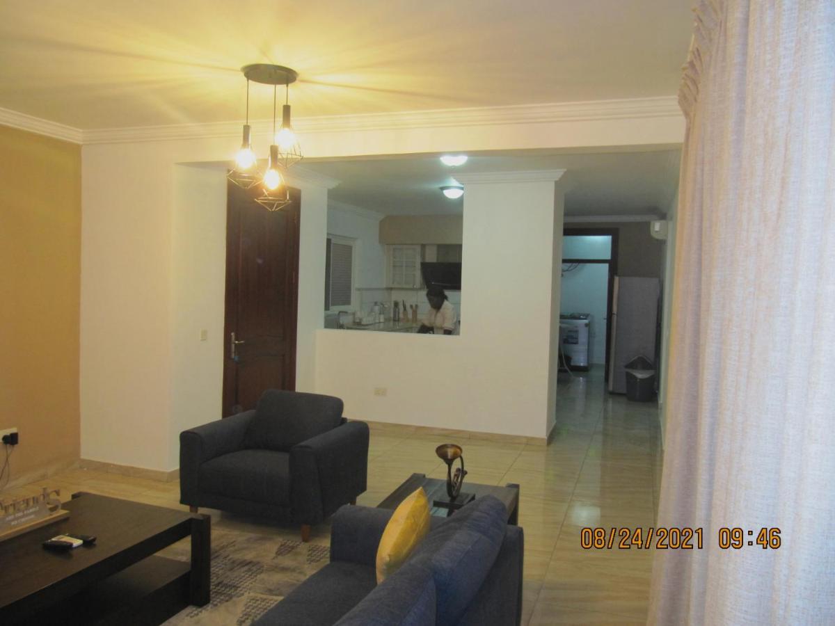 Bertha'S Court D-Plus Apartments Dzorwulu Extérieur photo