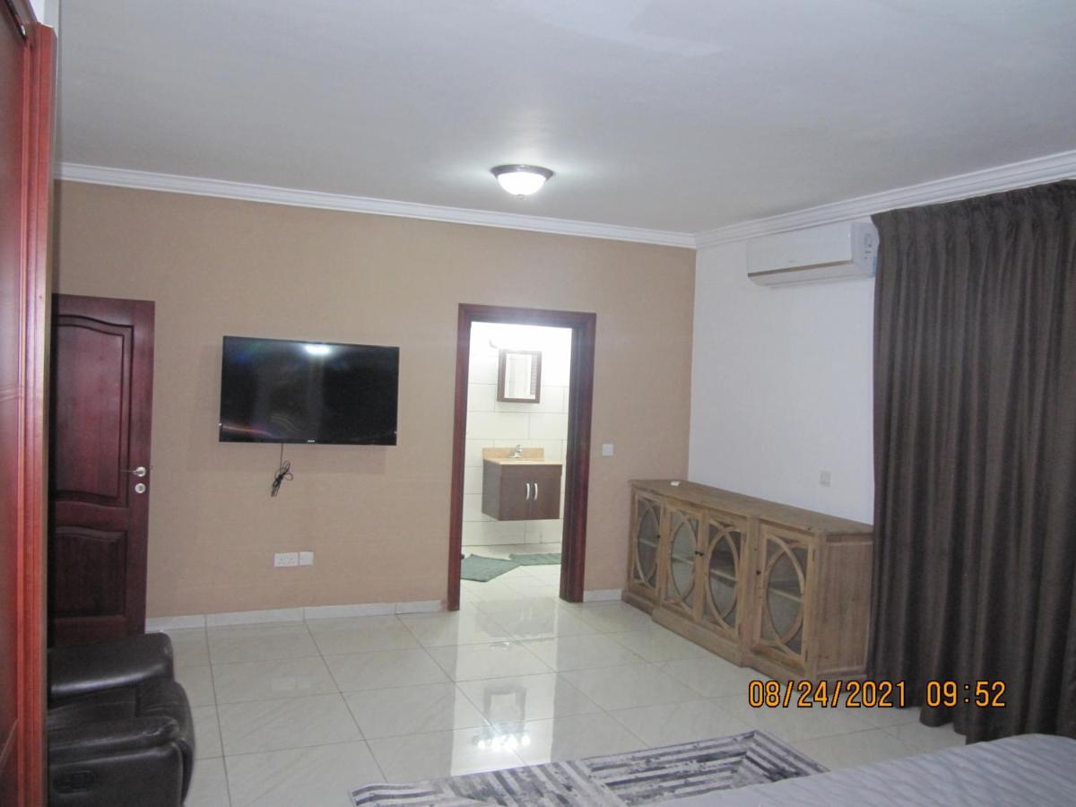 Bertha'S Court D-Plus Apartments Dzorwulu Extérieur photo